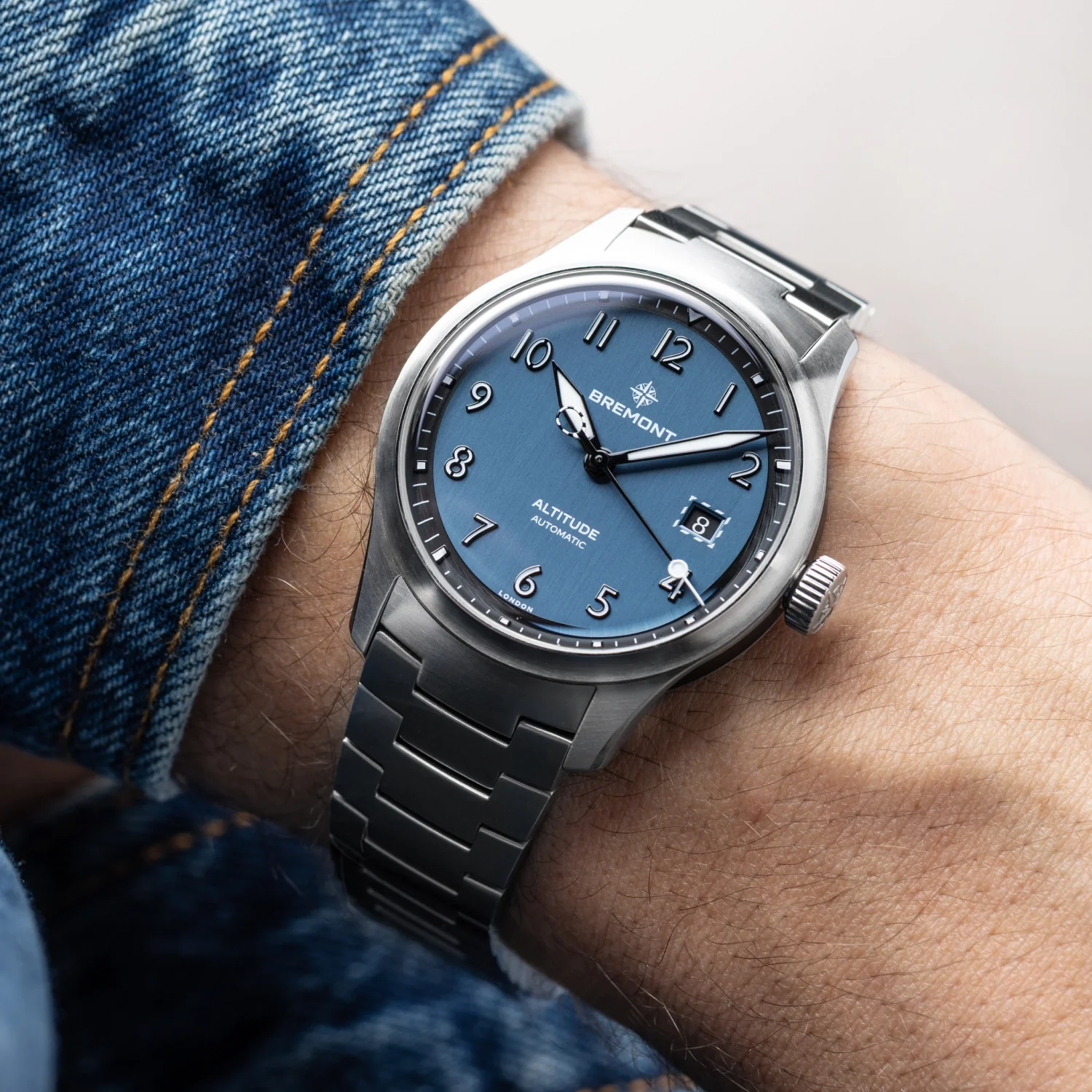 Altitude 39mm Blue Dial Bracelet - Image 4