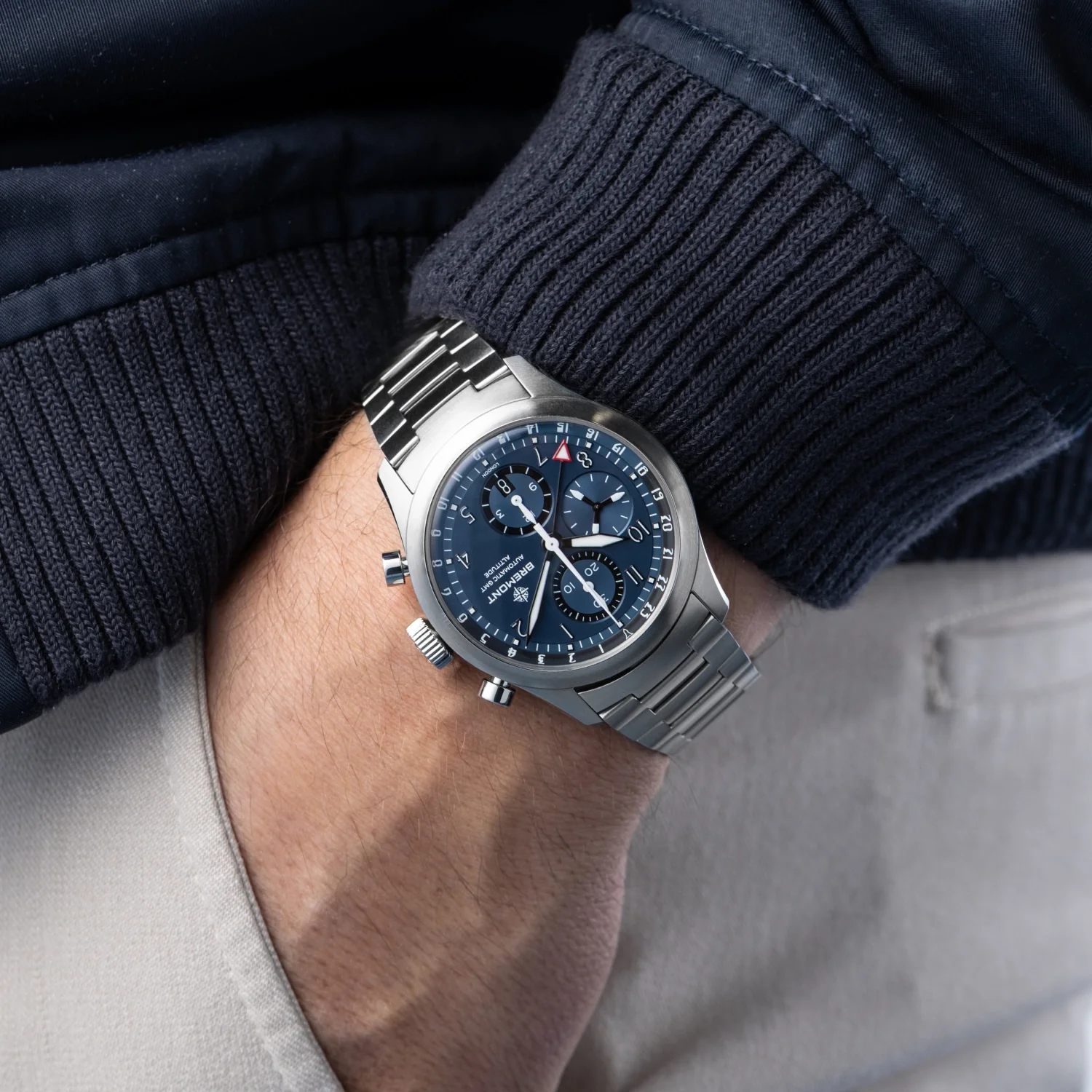 Altitude 42mm Chronograph GMT Blue Dial Bracelet - Image 9