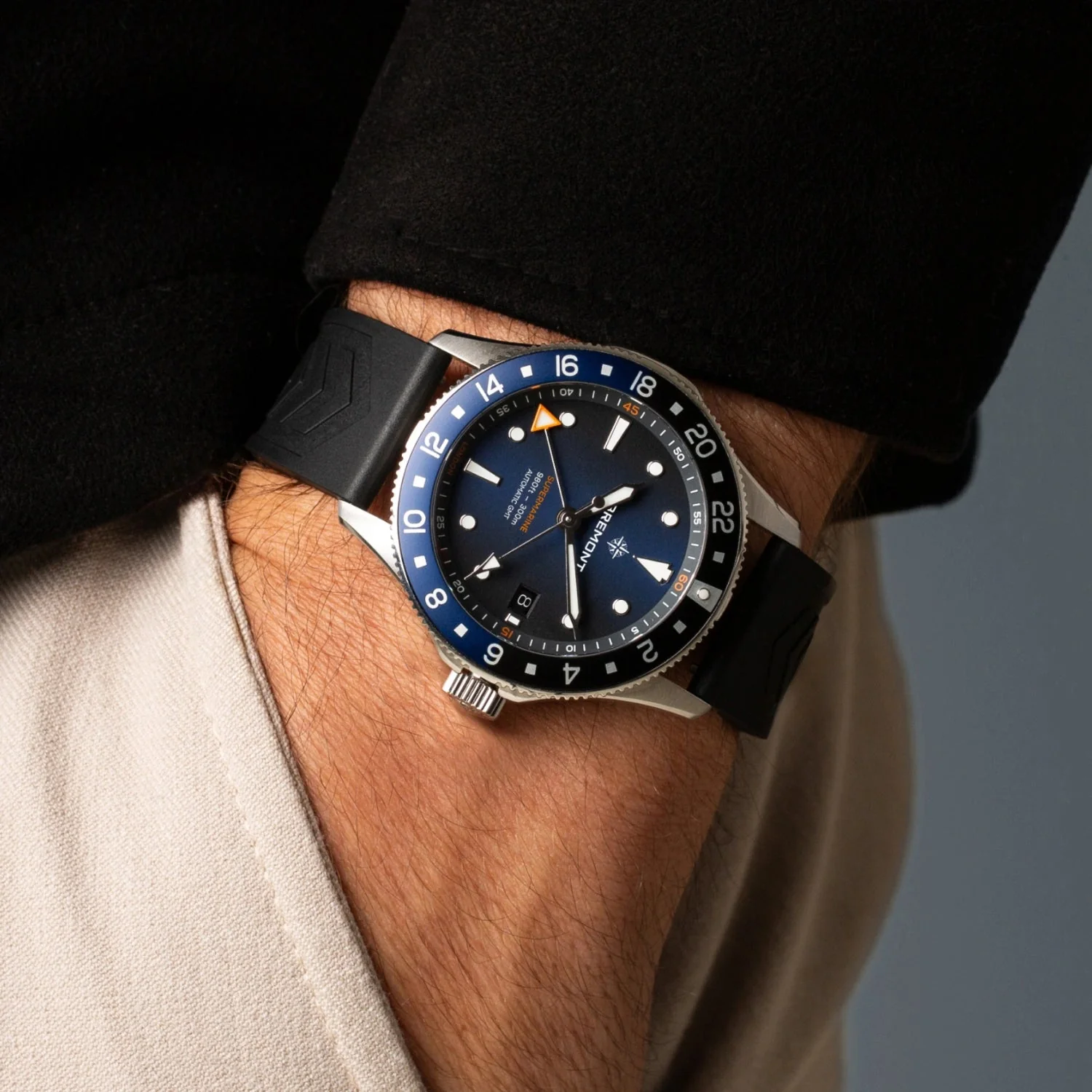 Supermarine 300M GMT, 'Glacier' Blue - Image 3