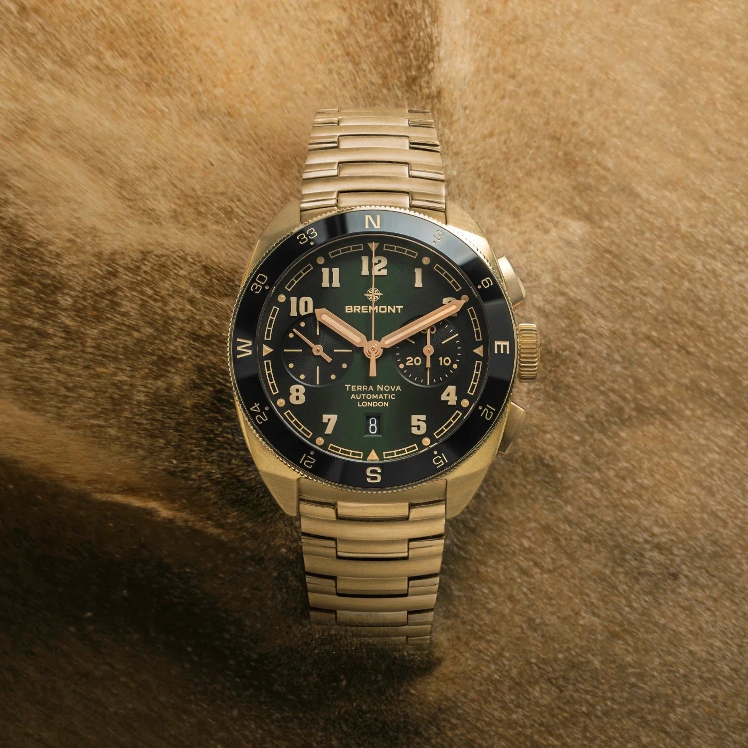 Terra Nova 42.5 Chronograph Bronze - Image 6