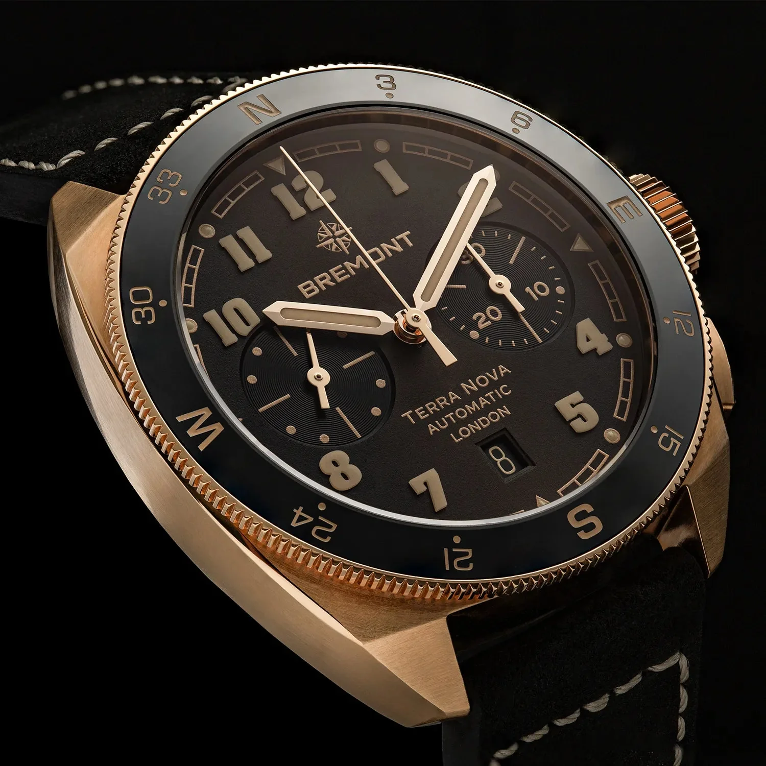 Terra Nova 42.5 Chronograph, Rose Gold - Image 10